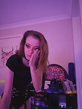 Snapshot of lonely_Cosplay_chick chatting on 28, 11, 2025 lonely Cosplay chick online show from 28, 11, 2025