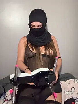 Snapshot of bebecita_x chatting on 9, 10, 2025 bebecita x online show from 9, 10, 2025