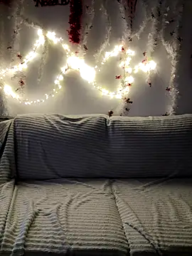 Snapshot of bebecita_x chatting on 4, 12, 2025 bebecita x online show from 4, 12, 2025