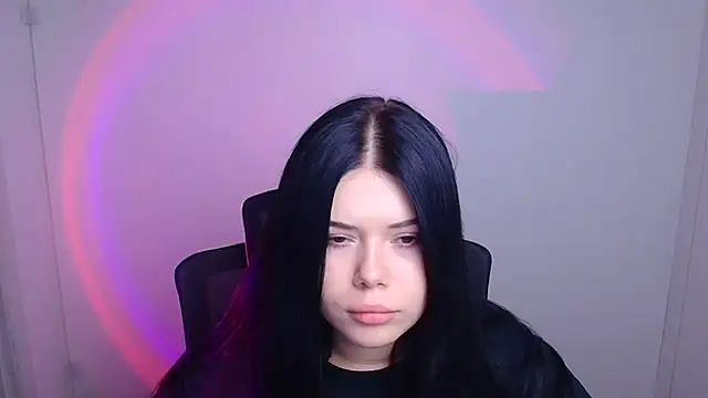 Mona Esty online show from 7, 10, 2025