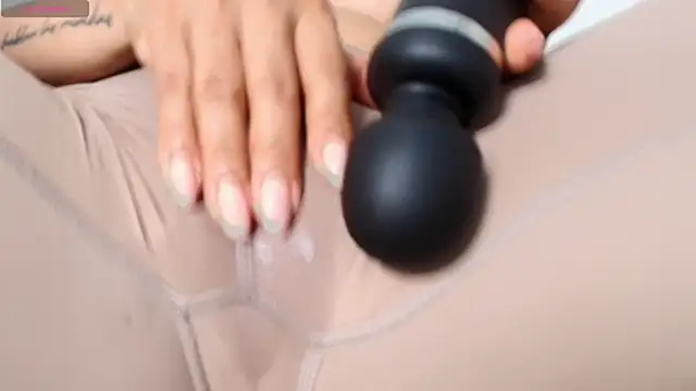 Shanell Rousex online show from 30, 10, 2025