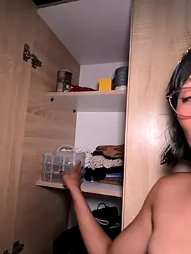 Snapshot of Qadeshoficial chatting on 26, 10, 2025 Qadeshoficial online show from 26, 10, 2025