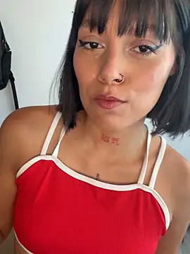 Snapshot of Qadeshoficial chatting on 5, 11, 2025 Qadeshoficial online show from 5, 11, 2025