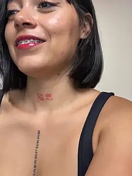 Snapshot of Qadeshoficial chatting on 26, 11, 2025 Qadeshoficial online show from 26, 11, 2025