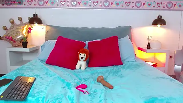 Suzy1  online show from 17, 1, 2026