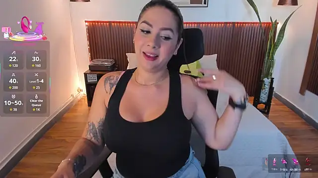 Snapshot of Katty-Paez chatting on 4, 10, 2025 Katty-Paez online show from 4, 10, 2025