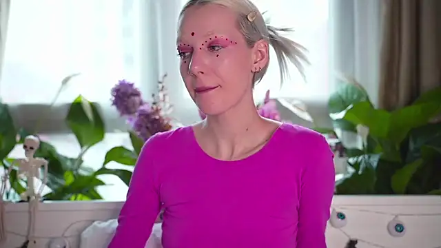 RanyThomson online show from 28, 10, 2025