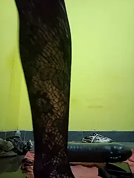 Canelasexo82 online show from 24, 11, 2025