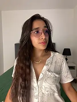 Snapshot of SabrinaEvanss_ chatting on 9, 5, 2026 SabrinaEvanss online show from 9, 5, 2026