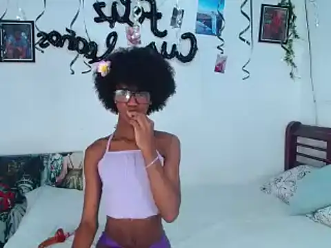 Snapshot of Kiara_valente chatting on 15, 10, 2025 Kiara valente online show from 15, 10, 2025