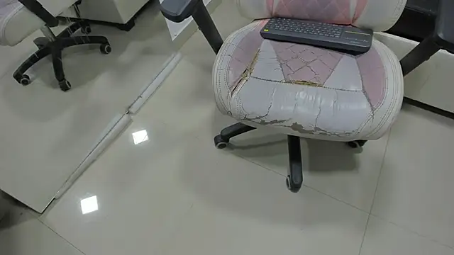 Madeline jade online show from 20, 10, 2025