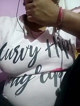 Priyanka hot54 online show from 31, 10, 2025