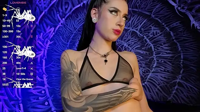 dahlia darkwood online show from 30, 11, 2025