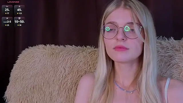 MonicaShiny online show from 14, 11, 2025