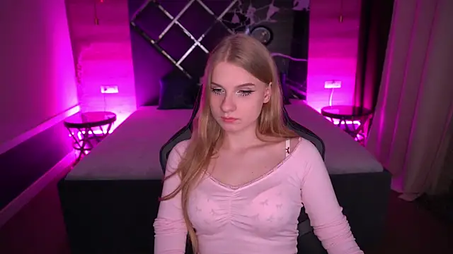 ViviAnneD online show from 18, 10, 2025