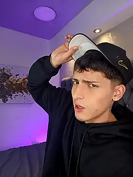 MateoMitchell online show from 15, 11, 2025