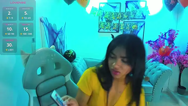 Juliie coper online show from 29, 10, 2025