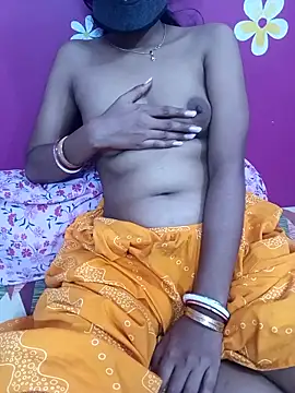 Snapshot of Darling_Somya chatting on 10, 10, 2025 Darling Somya online show from 10, 10, 2025