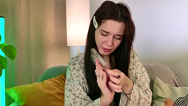 Sofia Mays online show from 13, 10, 2025