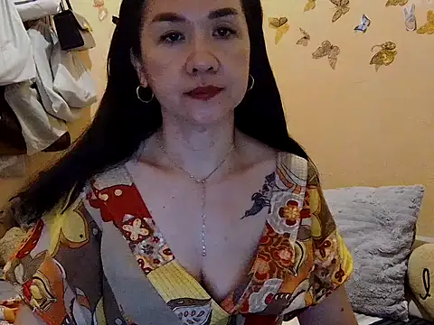 Snapshot of KissHott chatting on 20, 11, 2025 KissHott online show from 20, 11, 2025