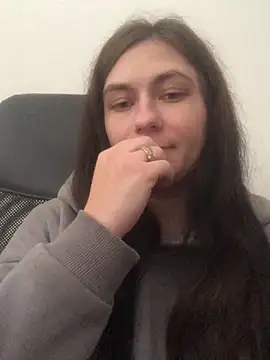 Snapshot of Twolatte1520 chatting on 4, 11, 2025 Twolatte1520 online show from 4, 11, 2025