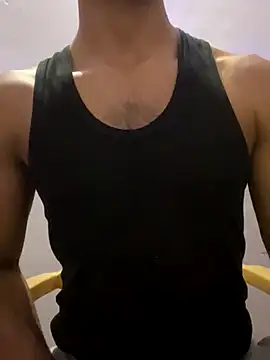 Snapshot of OooYessboyy chatting on 12, 10, 2025 OooYessboyy online show from 12, 10, 2025