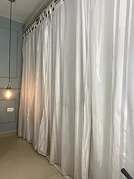 Rose monroee online show from 7, 2, 2026