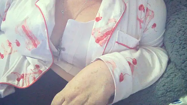 Playful MILF Demi online show from 8, 2, 2026