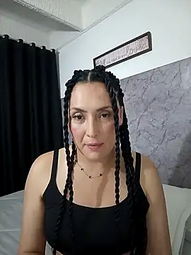 Snapshot of Nina-Velour chatting on 15, 10, 2025 Nina-Velour online show from 15, 10, 2025