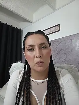 Snapshot of Nina-Velour chatting on 17, 10, 2025 Nina-Velour online show from 17, 10, 2025