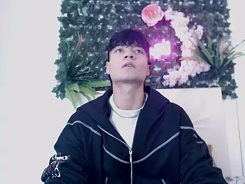 alex russo   online show from 28, 10, 2025