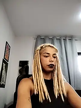 Snapshot of Helenoir chatting on 27, 6, 2026 Helenoir online show from 27, 6, 2026