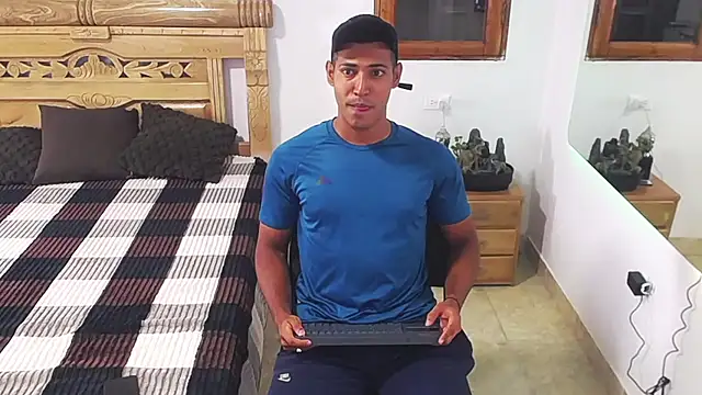 Snapshot of drake_cerra chatting on 19, 11, 2025 drake cerra online show from 19, 11, 2025