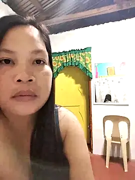 Snapshot of shyhotpinay_32 chatting on 21, 10, 2025 shyhotpinay 32 online show from 21, 10, 2025