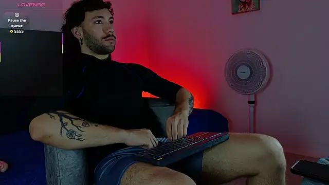 angel kyrozz online show from 27, 2, 2026