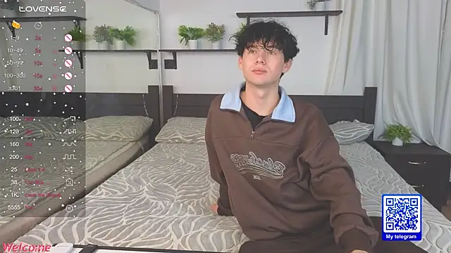 Cute Mike online show from 10, 11, 2025