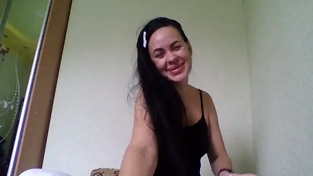Snapshot of Stefaniyaxq chatting on 8, 10, 2025 Stefaniyaxq online show from 8, 10, 2025