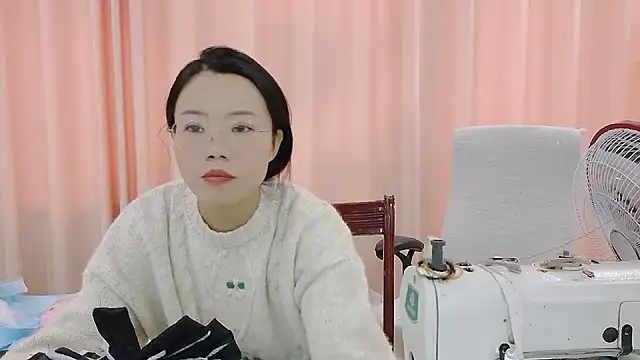 Snapshot of CCOO520 chatting on 29, 10, 2025 CCOO520 online show from 29, 10, 2025