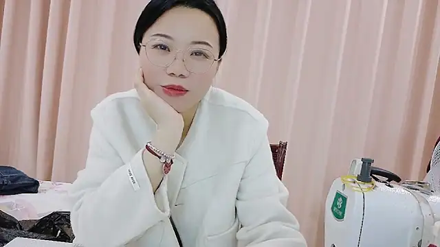 Snapshot of CCOO520 chatting on 4, 11, 2025 CCOO520 online show from 4, 11, 2025