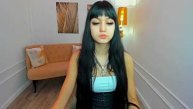 TiffanyYounge online show from 4, 2, 2026