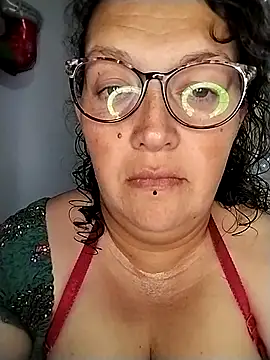 Snapshot of -saraqueen- chatting on 23, 11, 2025 -saraqueen- online show from 23, 11, 2025