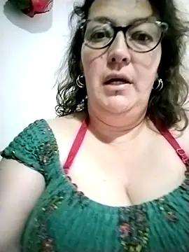 Snapshot of -saraqueen- chatting on 23, 11, 2025 -saraqueen- online show from 23, 11, 2025