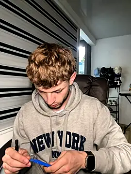 Snapshot of noah_red chatting on 24, 10, 2025 noah red online show from 24, 10, 2025