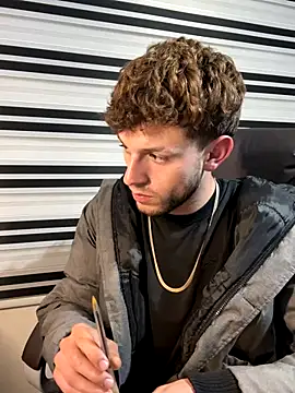 Snapshot of noah_red chatting on 26, 10, 2025 noah red online show from 26, 10, 2025