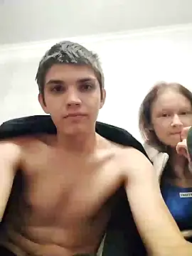 Snapshot of PartyIcyLov chatting on 4, 10, 2025 PartyIcyLov online show from 4, 10, 2025