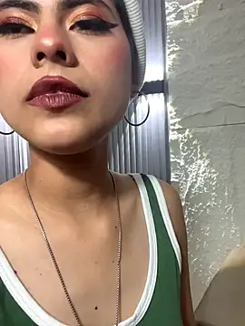 Snapshot of Eva_Feller69 chatting on 12, 11, 2025 Eva Feller69 online show from 12, 11, 2025