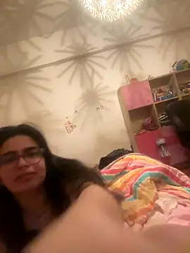 Snapshot of luciamaria01 chatting on 23, 10, 2025 luciamaria01 online show from 23, 10, 2025
