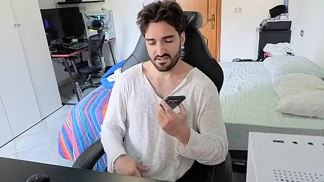 Al3xox02 online show from 28, 3, 2026