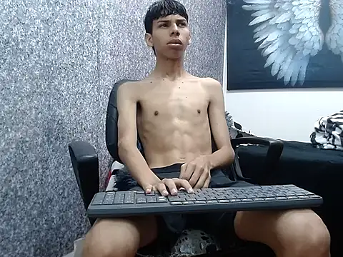 Snapshot of sexyboys_cutex18 chatting on 11, 10, 2025 sexyboys cutex18 online show from 11, 10, 2025