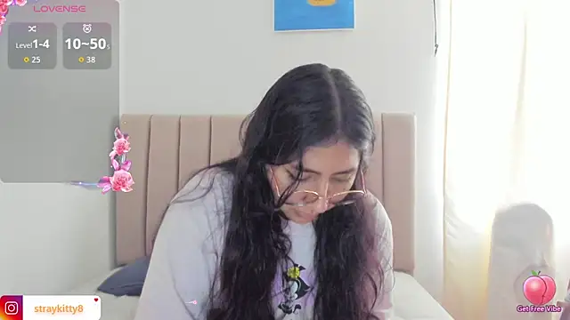 LoveLyy- online show from 27, 10, 2025